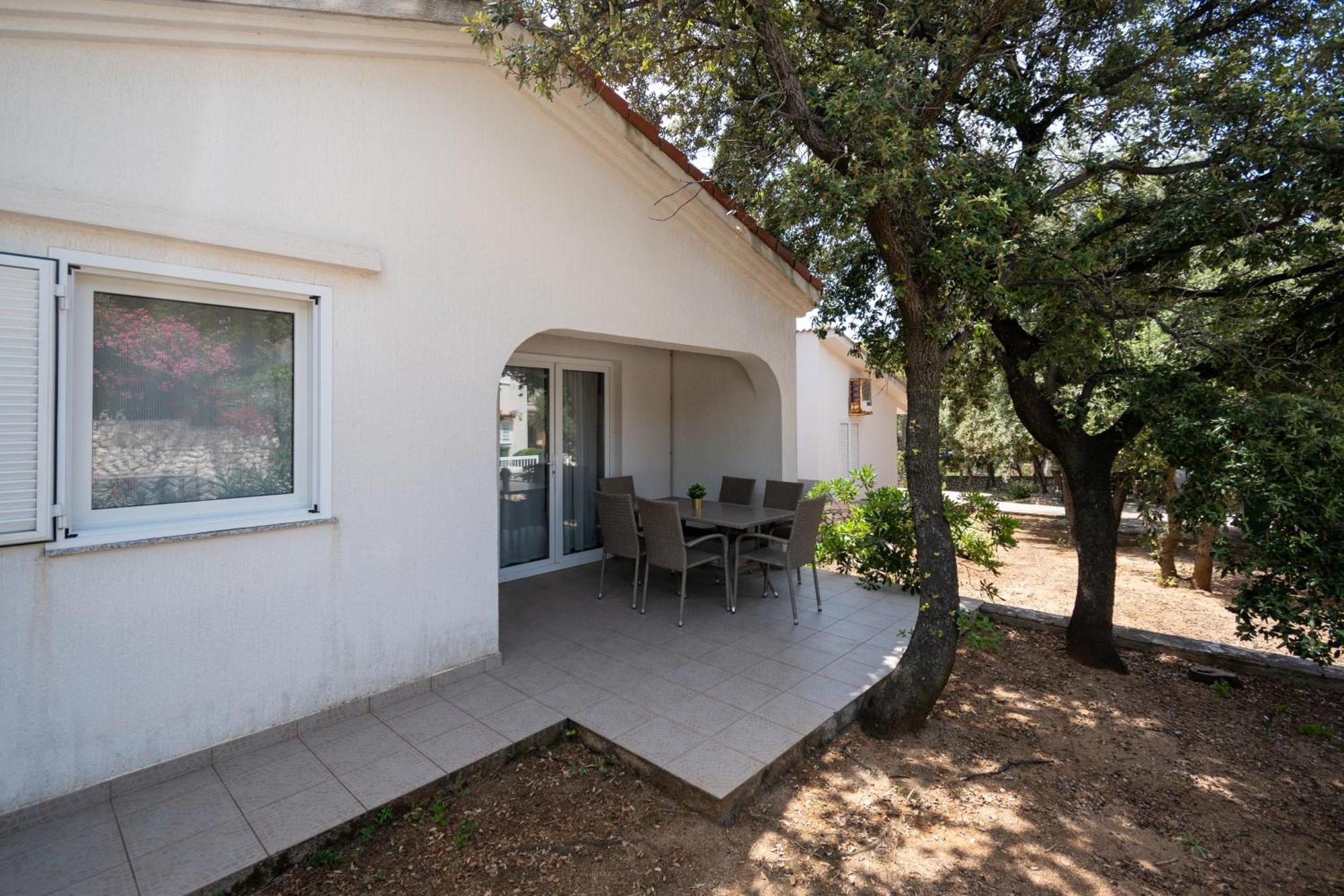 Apartments With A Parking Space Mandre, Pag - 16836 Bagian luar foto